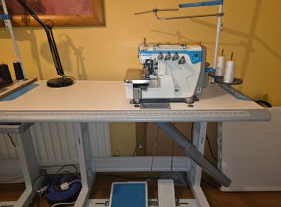 industrial overlocker Jack E4s
