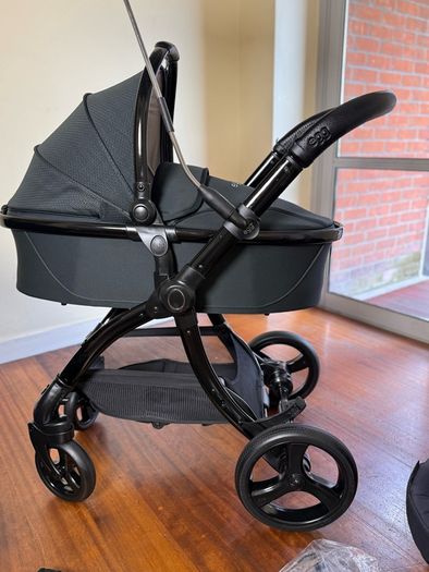 As New Egg2 travel system with Cybex car seat and isofix base swivel