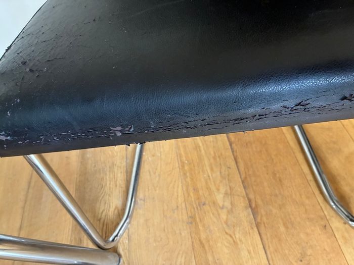 Dining table and 4 chairs