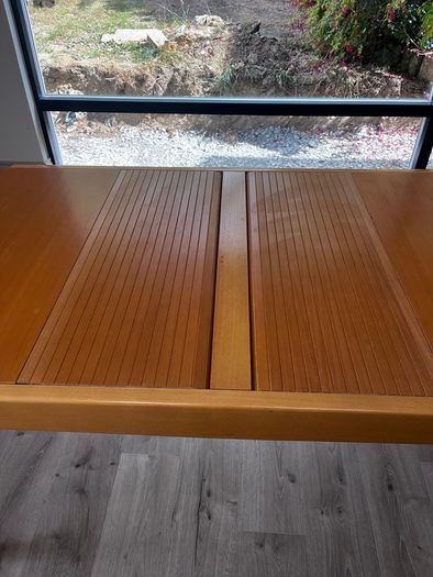 Extendable table
