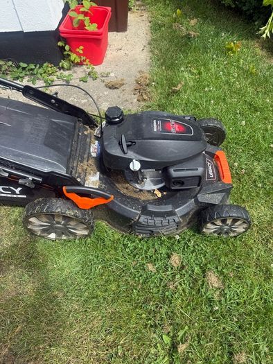Honda petrol selfpropelled lawnmower