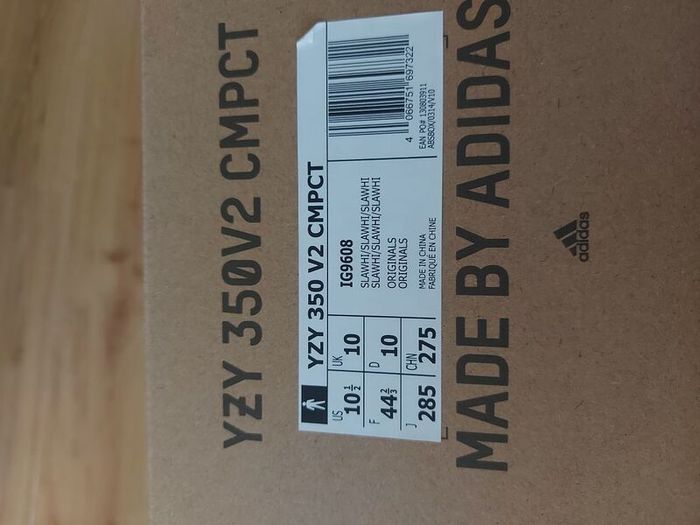 Yeezy 350 V2 UK 10 and UK 11