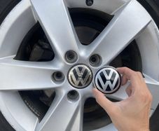 4 x Volkswagen Centre Caps (3B7) FREE POST