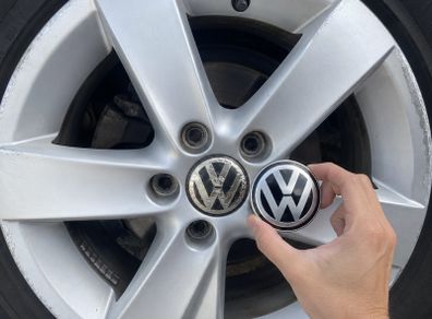 4 x Volkswagen Centre Caps (3B7) FREE POST