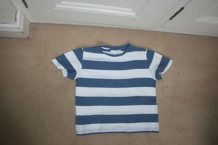 2 x The Little White Company Boys Short Sleeve Pyjamas Age 4 - 5 Years