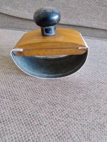 Vintage Ink Blotter circa 1950 in full working order with new blotting paper see last photo for exact measurements FREE STANDARD POSTAGE INCLUDED