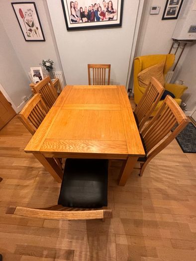 Solid Oak Extending Dining Table and 6 Chairs Set