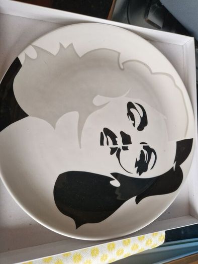 Royal Doulton Marilynmarlenedali Plate