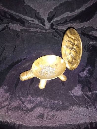 Brass Ashtray with lid.