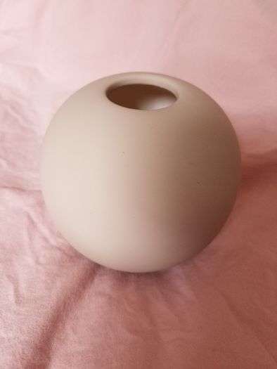 Small ball vases 10cm & 8cm Cooee Design