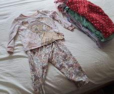 Big bundle pyjamas 2-3 years