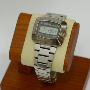 Vintage Accurist LCD Quartz Watch