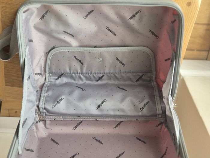 Travel Case, under Seat