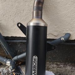 Arrow exhaust