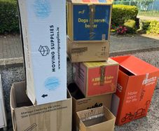 Free moving boxes