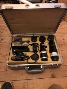nikon F