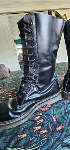 Dr. Marten 14 hole, size 11