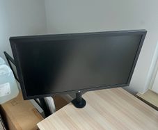 2 LG Computer Monitors (24inch)