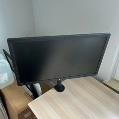 2 LG Computer Monitors (24inch)