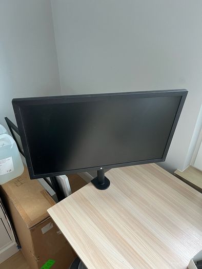 2 LG Computer Monitors (24inch)