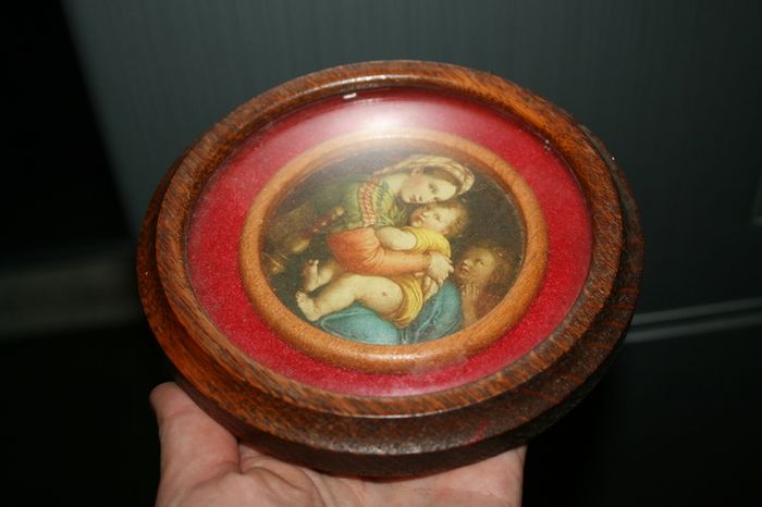 Vintage Round Picture