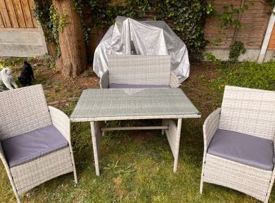 Grey Ratan Table and Chairs for patio