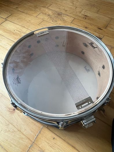 14" inch Pearl snare drum