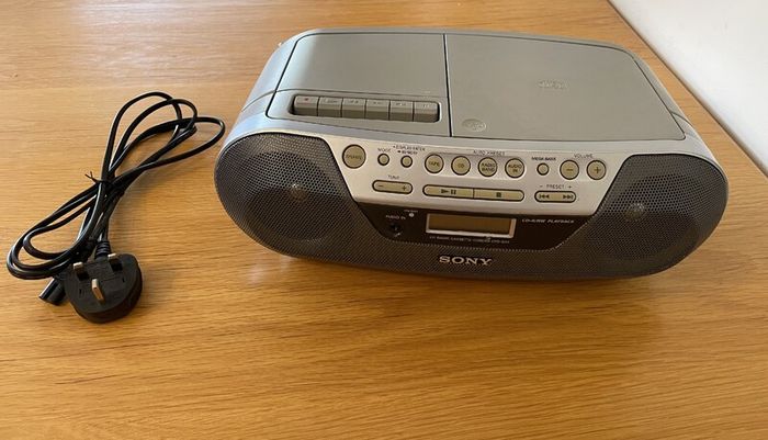 Sony CD Radio/Cassette Recorder CFD-S05