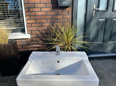 sink taps and waste