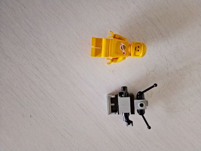 Lego classic space 6872 lunar patrol craft