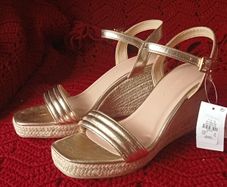 Primark Ladies Gold Espadrille Wedge sandals  Size 8/42 Brand new