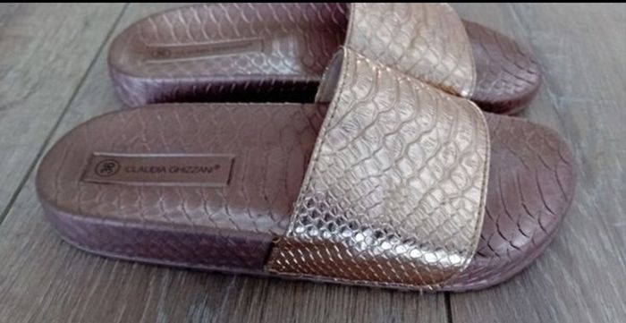 Sandals UK3