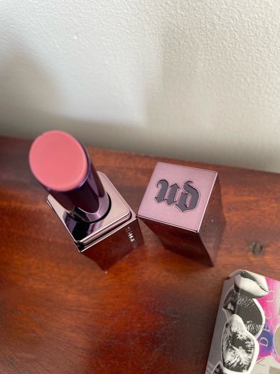 UD Urban Decay Vice Lipstick in shade Local Shine - New / Boxed