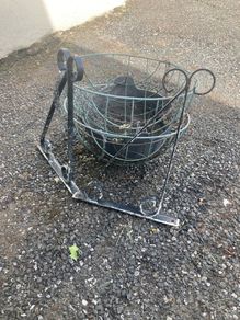 Hanging Baskets & Brackets x2