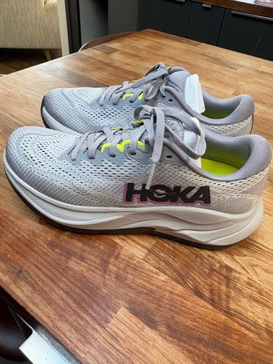 Hoka Rincon 4 trainers