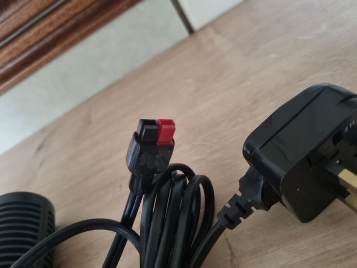 YPC4A12 Yu-Power Intelligent battery charger