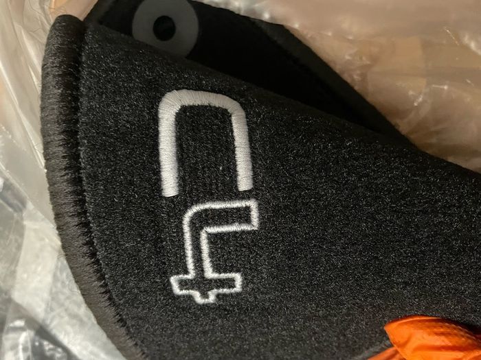 C4x hybrid car mats