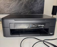 Epson XP2100 WiFi Printer Scanner & Copier Very Good Condition