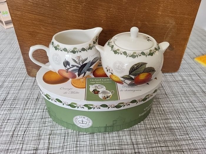 Kew Royal Botanic Gardens Sugar Bowl And Creamer Set "pear" Unused In Original Packaging, Box Immaculate