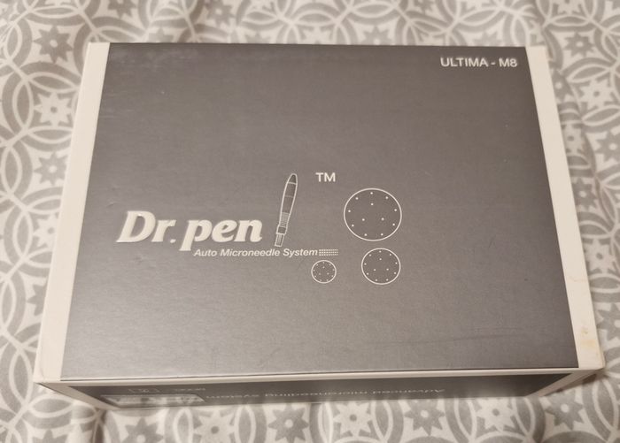 Dr Pen Ultima M8 with 5 cartridges