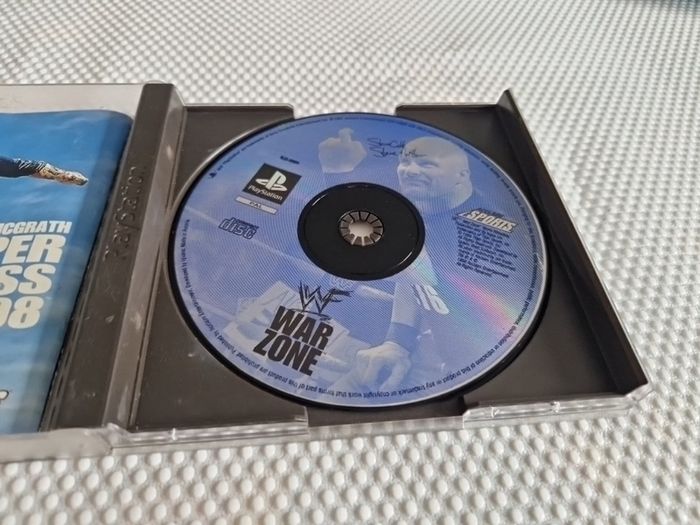 WF War zone  PlayStation1 Ps1 PlayStation2 Ps2 Games Original