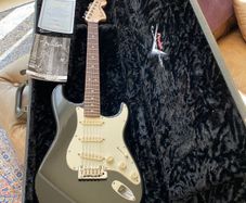 2008 Fender Custom Shop Stratocaster Pro Closet Classic Guitar. (Mint).