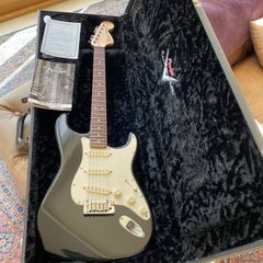 2008 Fender Custom Shop Stratocaster Pro Closet Classic Guitar. (Mint).