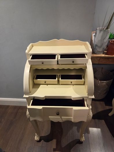 Cream writing desk and chair
