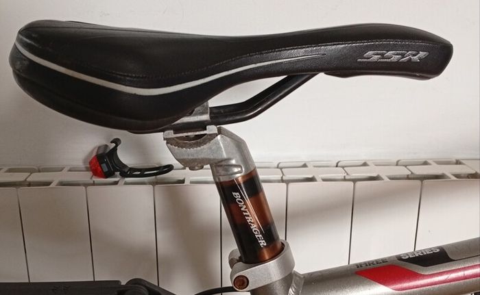 TREK 3500 ((26"))-((21 SPEED))-((Lightweight))