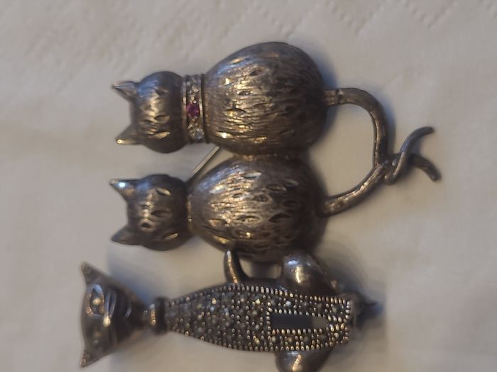 Vintage Marcasite cat brooches x 2