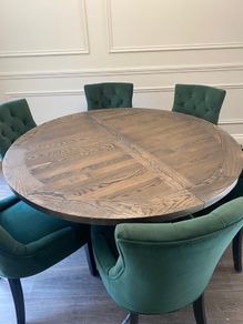 Round Extendable Table