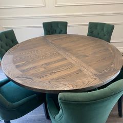 Round Extendable Table