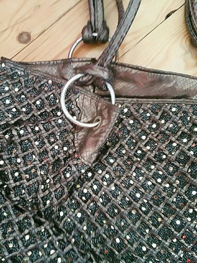 Hand bag