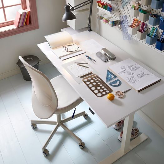 Brand new Ikea electric rising desk Rodulf(no table top)